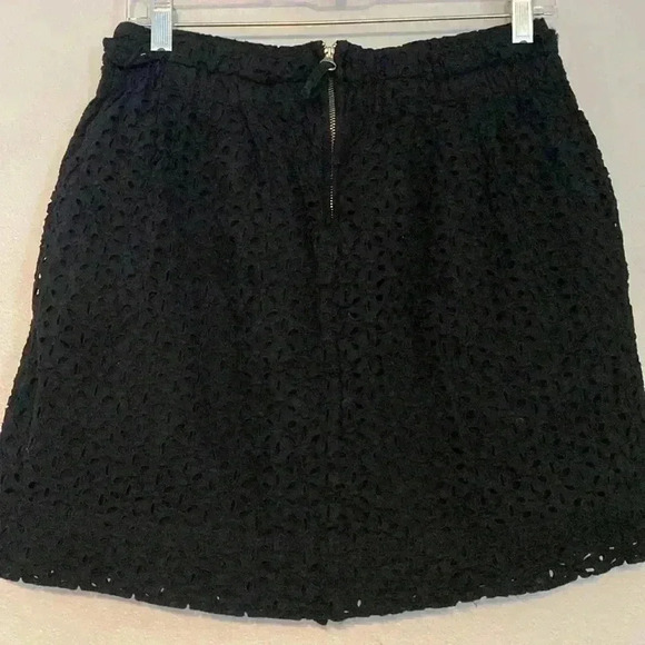 See by Chloe Size US 6 Black Eyelet Skirt A Line Pockets Short Cotton Pleated - Picture 3 of 8
